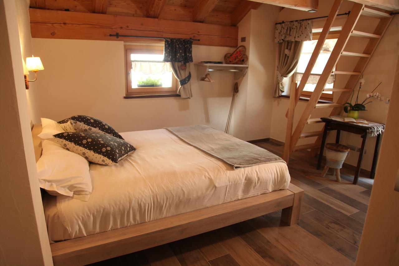 Bed and Breakfast Mi Casa Tu Casa Brusson Esterno foto
