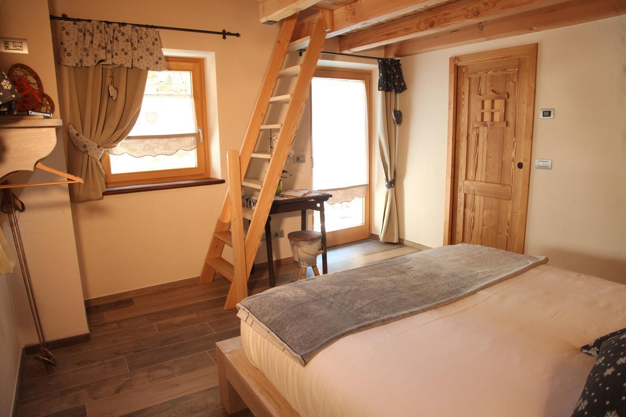 Bed and Breakfast Mi Casa Tu Casa Brusson Esterno foto